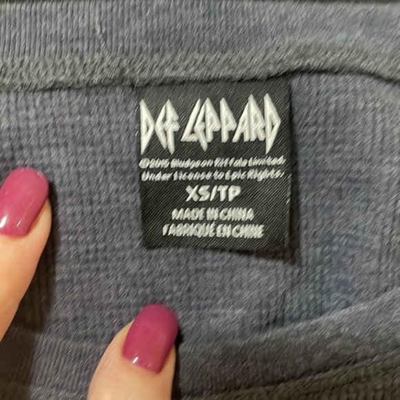 DEF LEPPARD thermal t shirt , gray, size small - Picture 5 of 5